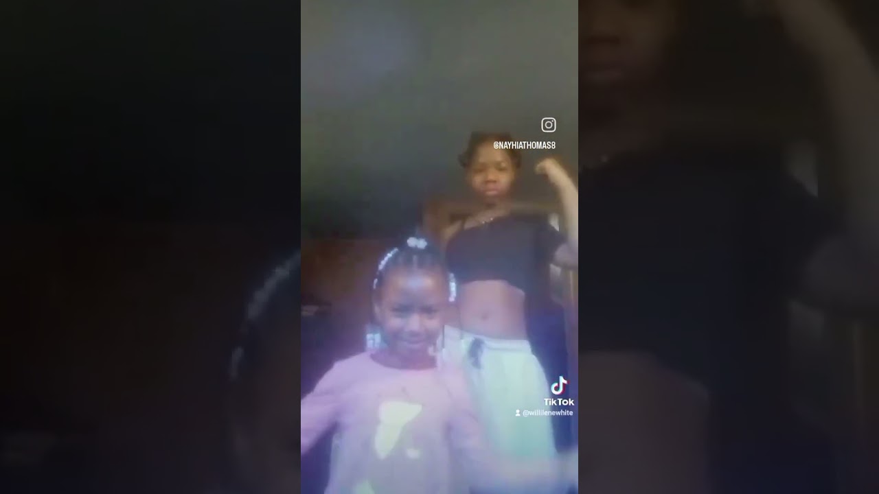 Don't mind the song but aulmi I love you girlll btw this an old videos 🤞🏾❤️