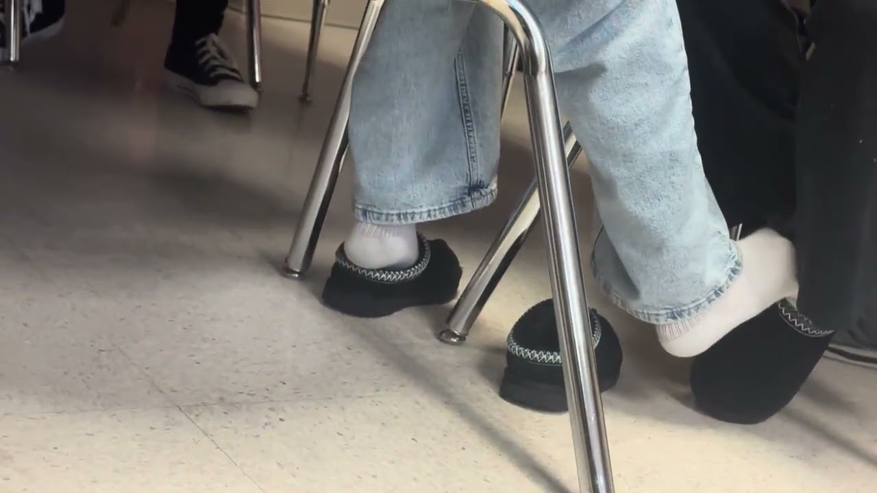 double Uggs shoeplay (ARTISTIC PURPOSES)