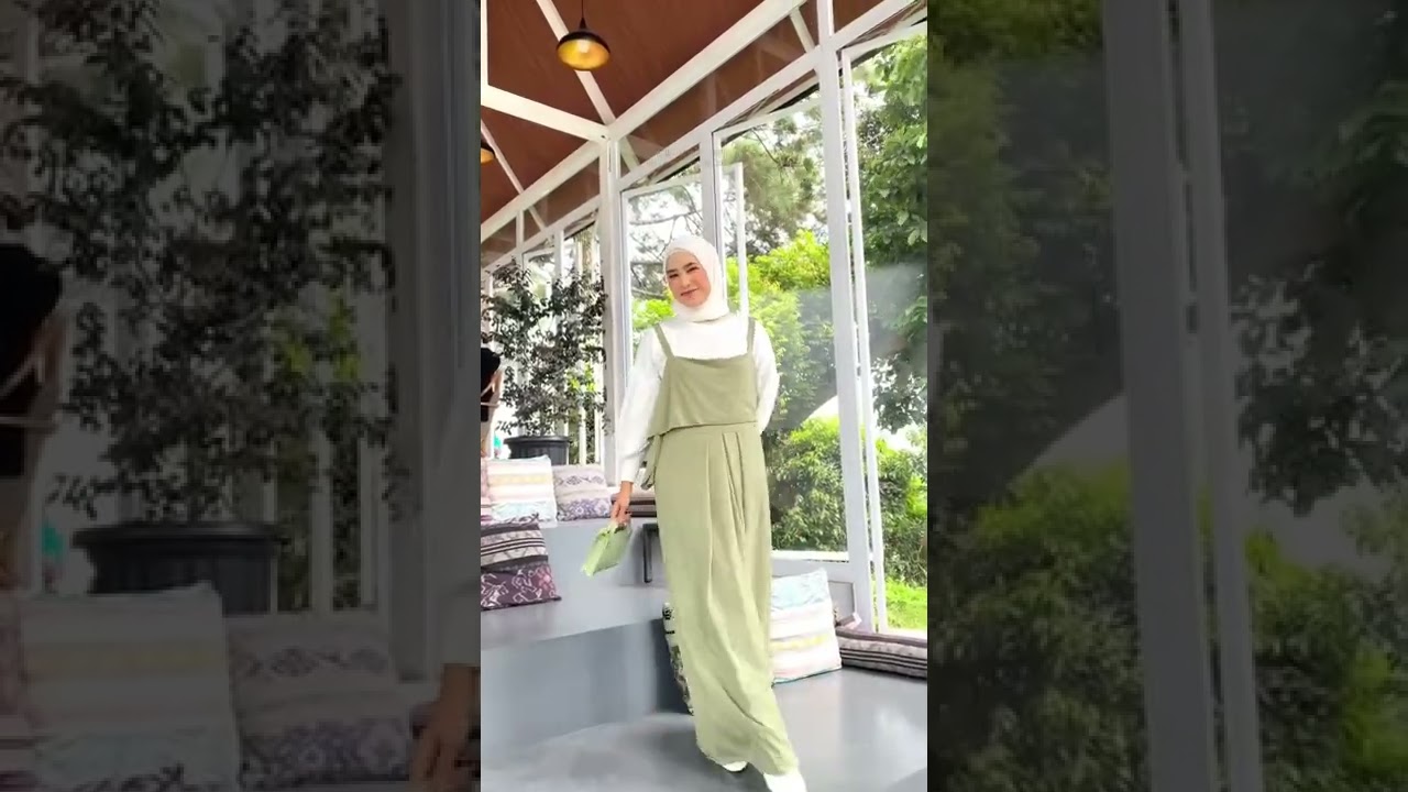 Dress atau jumpsuit?