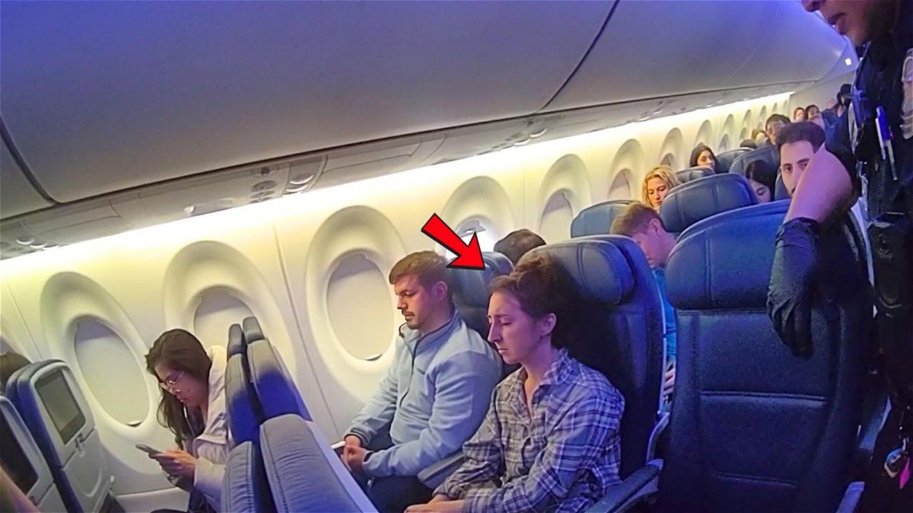 Drunk Passenger Ruins Everyone’s Flight, Entire Plane Forced Off