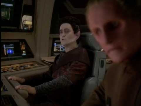 DS9 Weyoun eats pizza (Treachery, Faith, and the Great River)