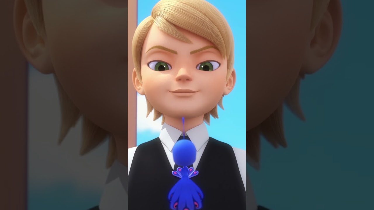Duusu's new holder 🦚😮 #miraculousshorts