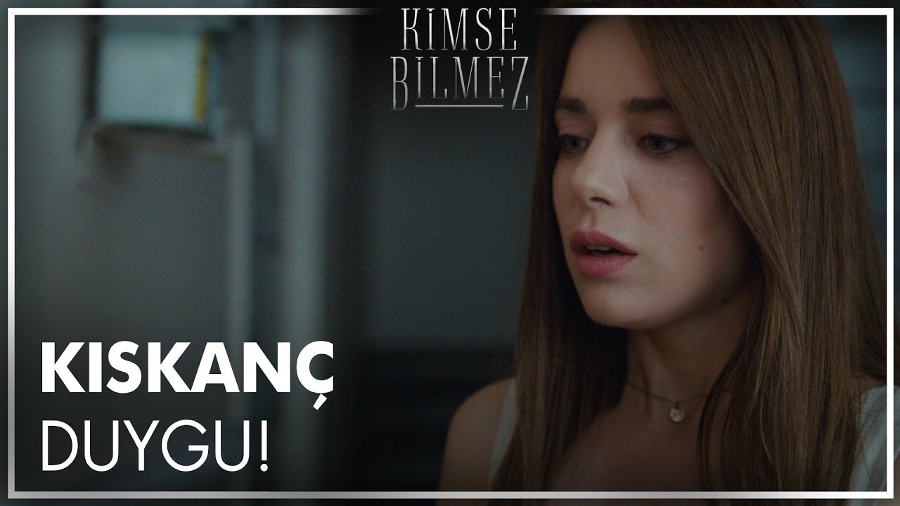 Duygu, Pilot ile Tuğçeyi kıskanıyor! | Kimse Bilmez Özel Sahneler