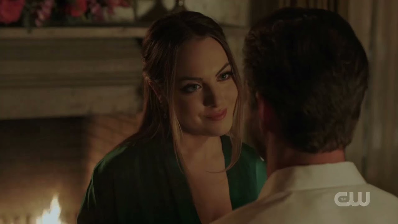 Dynasty 4x01//Liam and  Fallon kiss Scene