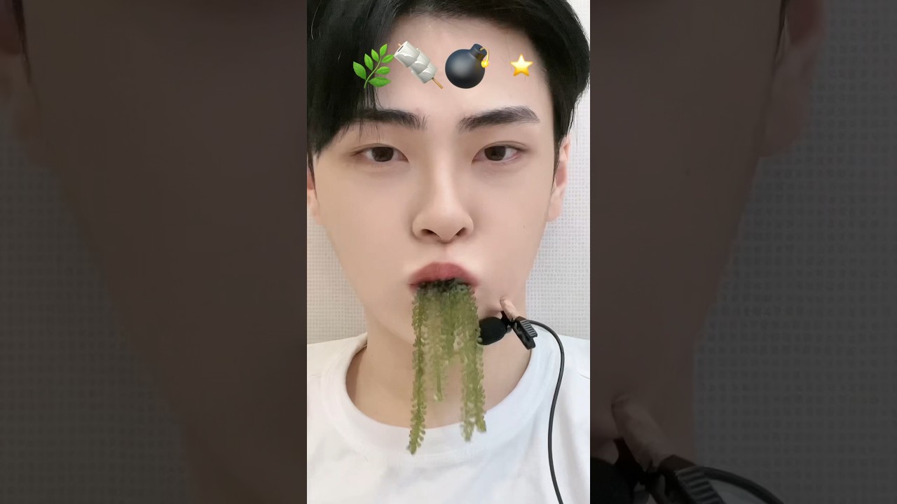 Eat emoticons in order
