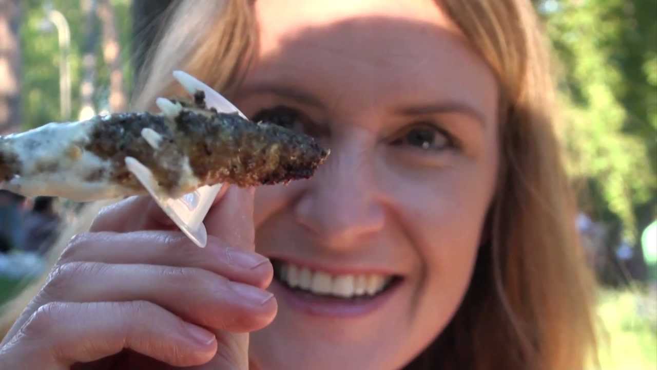 Eating Muikku at Midsummer in Finland | Seurasaari