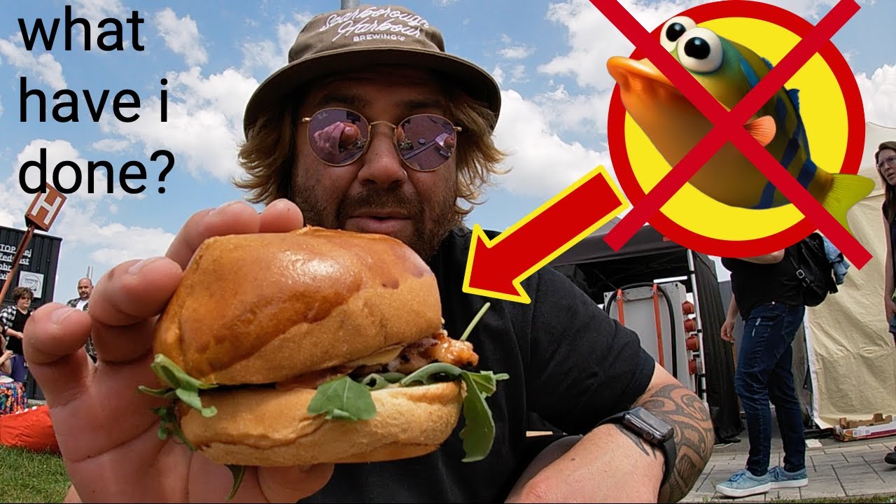 Eating the worst burger i could find in UHERSKÉ HRADIŠTĚ 2023