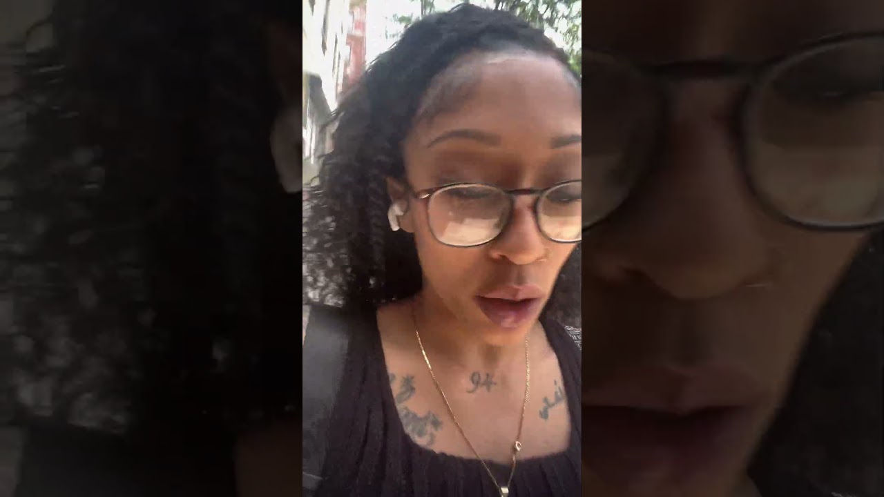 Ebony with cute farting credit:honeyhunnch0 #ebony #fartinggirl #gassy
