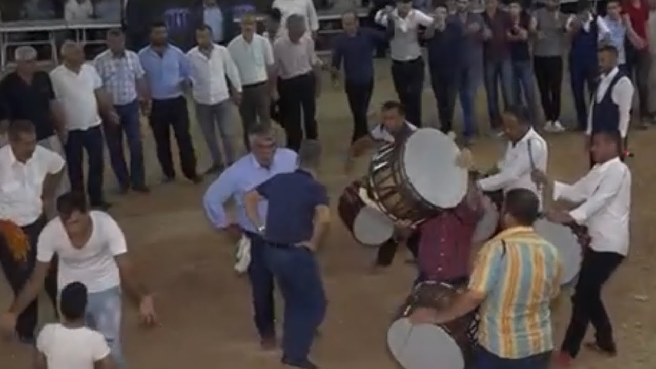 Efsane ADAM KENDİRO #HALEBİ USTASI YİNE SAHNEDE SÜLEYMAN ASLANIN DÜĞÜNÜ GRUP KARACA GÜNEY KAMERA2020