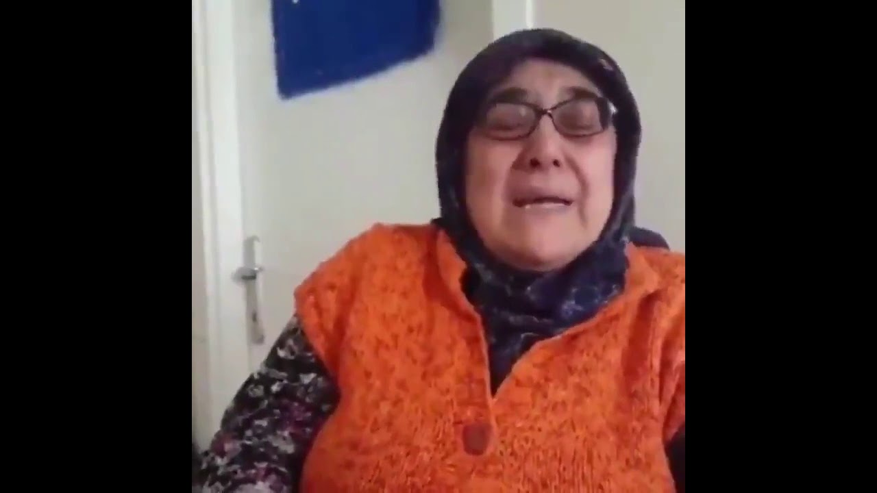 şehit Uz.Çvş Mevlüt Kahveci'nin annesi Ayşe Güler