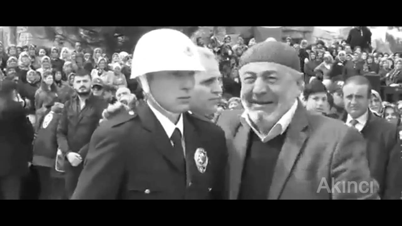 Şehitler için Duygulandıran video