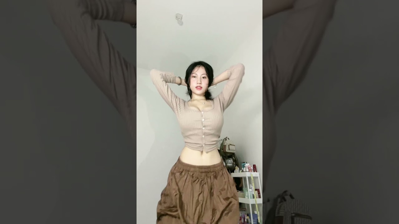 Ejahazel hot belly dance😍🔥