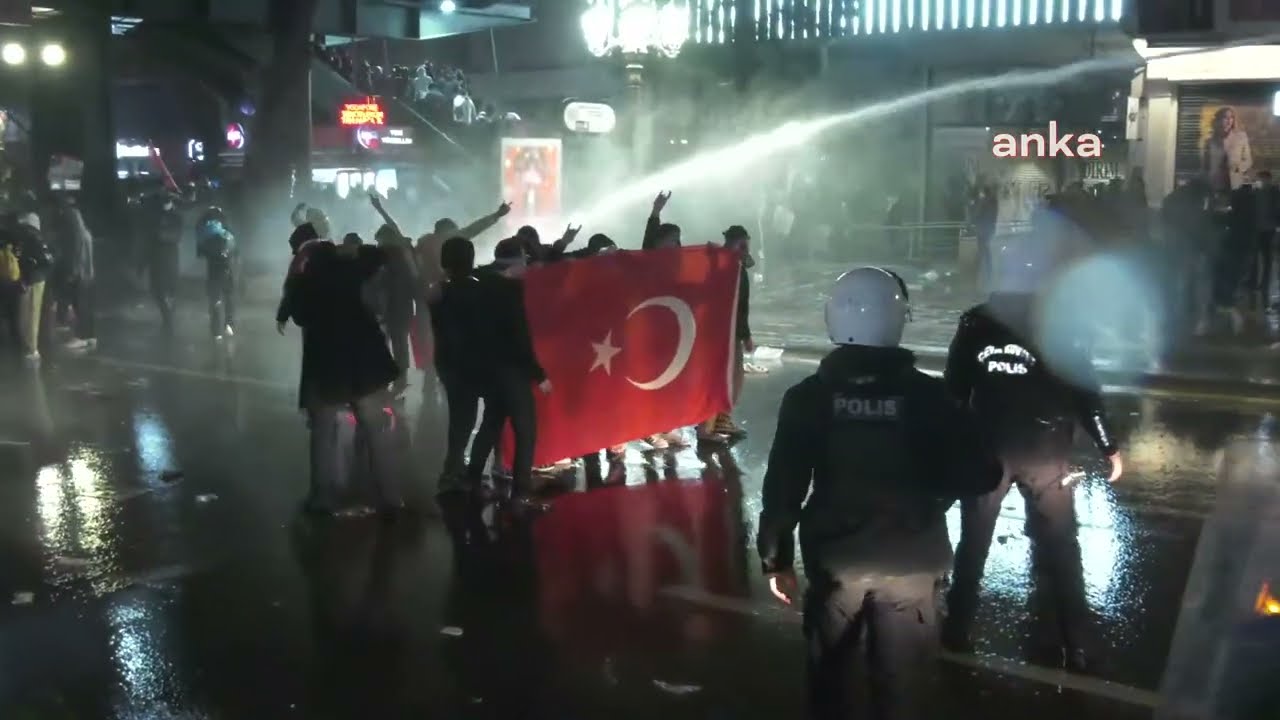 Ekrem İmamoğlu'nun tutuklanmasını protesto edenlere polis müdahalesi | Ankara
