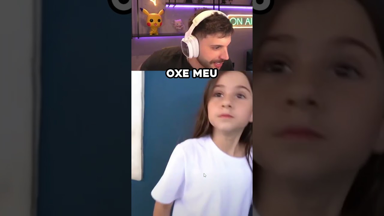 Ela menstruou na frente da escola toda 😭