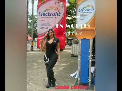 Electrolit en evento con la bellísima Camila Patiño