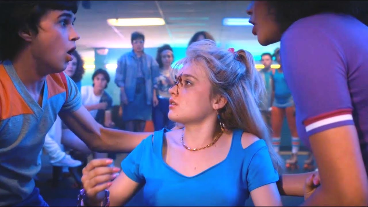 Eleven Hitting Angela With RollerSkate | Stranger Things Scene 4k | MoviePerks