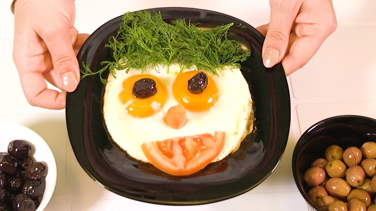 Elis Bera is Making Fun With Eggs