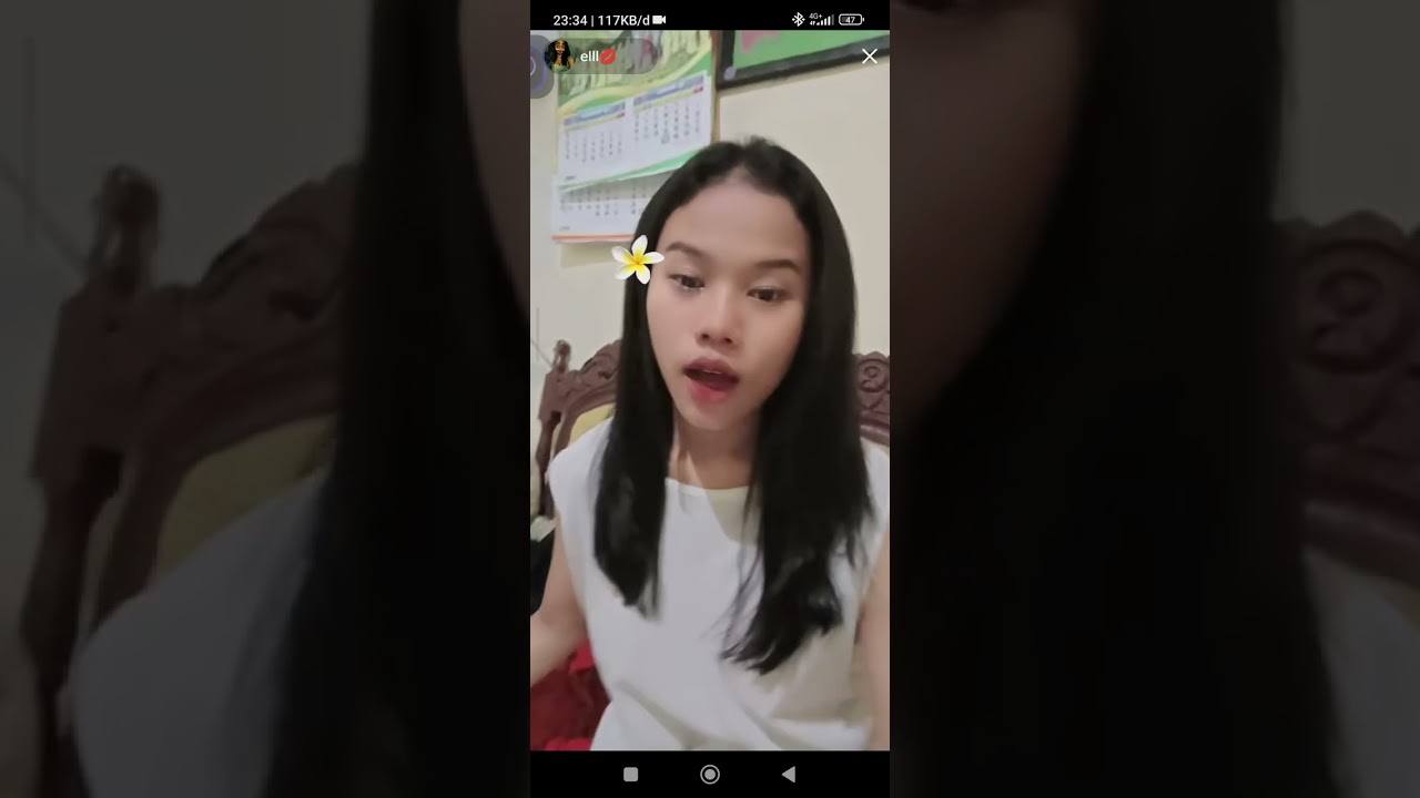 ell live TikTok no armor