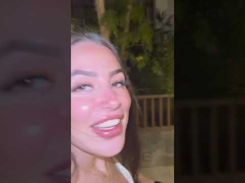 Elle enlève son String en Public suis choqué