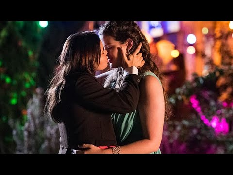 Ellie & Abbie (& Ellie's Dead Aunt) - Trailer