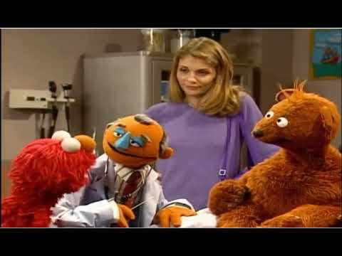 Elmo's World   Elmo Visits the Doctor NEW