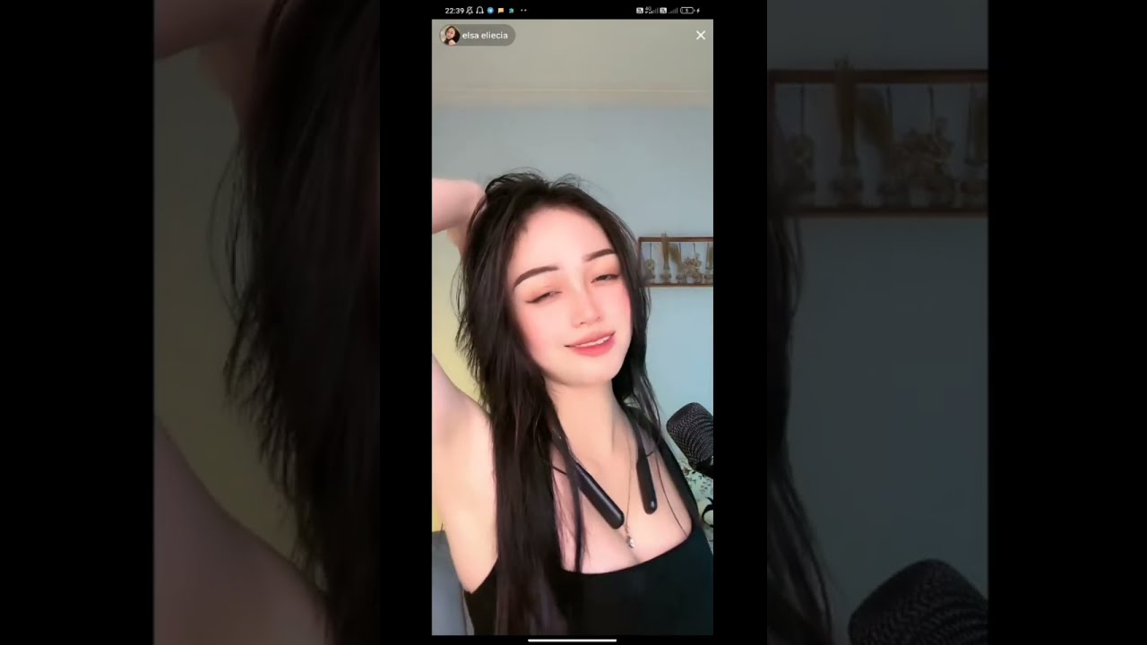 ELSA ELIECIA LIVE TIKTOK NGEHALUIN