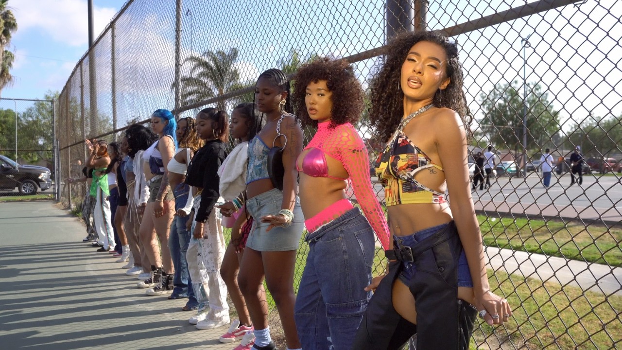Emaza Dilan - Crush On You ♡ (Official Music Video)