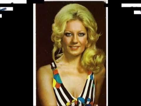 Emel Sayın   Mavi Boncuk