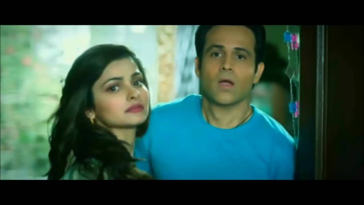 Emran Hashmi & Prachi Desai Romancing and Kissing - 