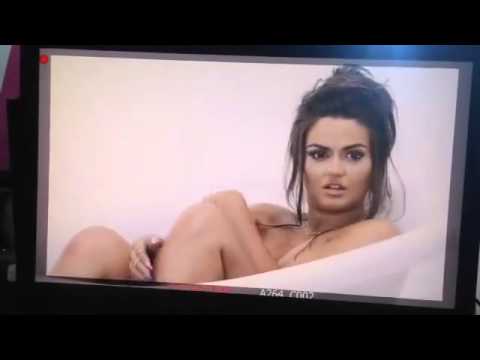 Enca Topless - Nudo
