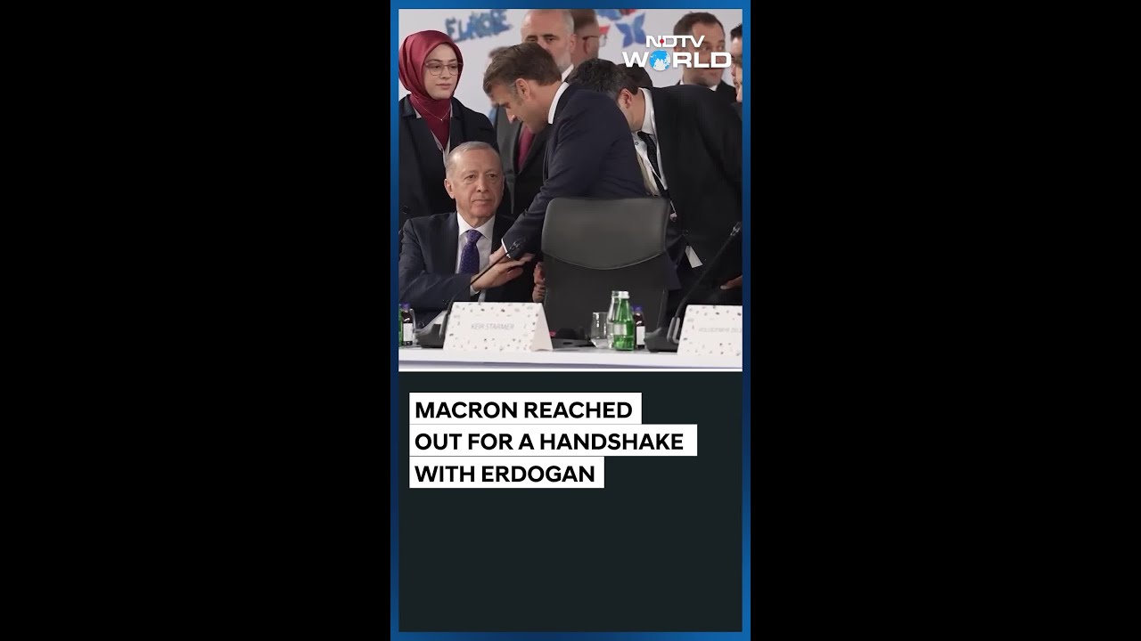 Erdogan Macron | Turkey's Erdogan Grabs Emmanuel Macron's Finger, Doesn't Let Go