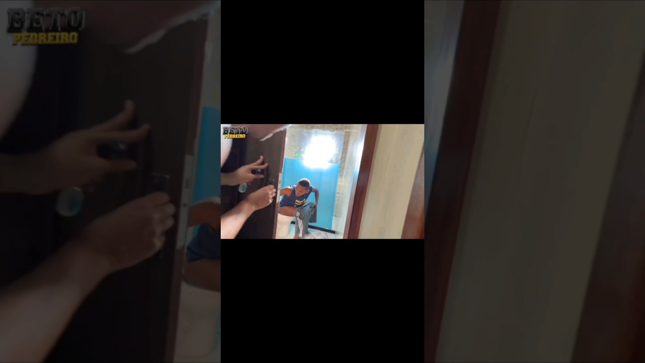 ERIK COLOCOU LAXANTE BETO TIZIU SE CAGOU TODO - BETO PEDREIRO #shorts #humor