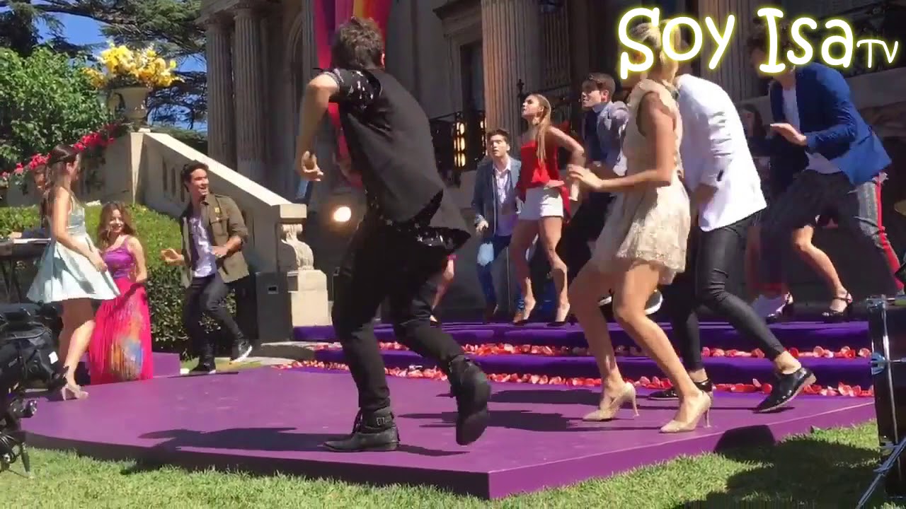 Escena Final Soy Luna 3 los chicos cantan 
