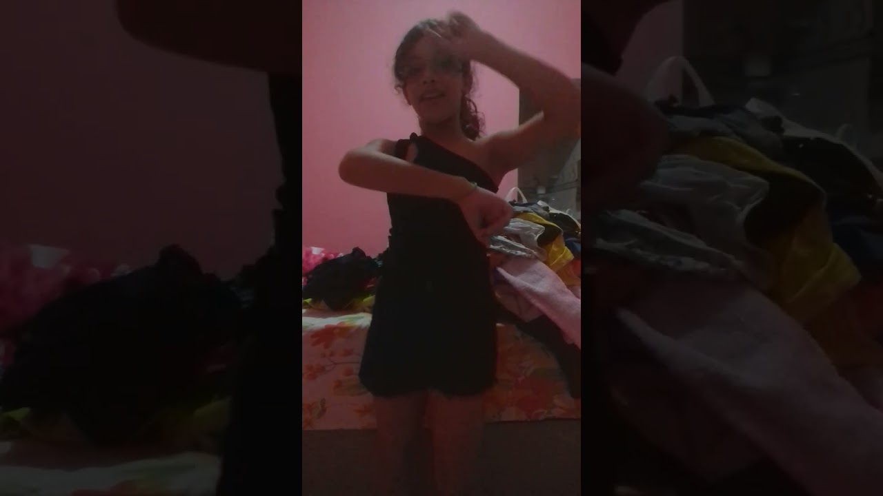 esperimentando roupas da minha mãe kkkkk...