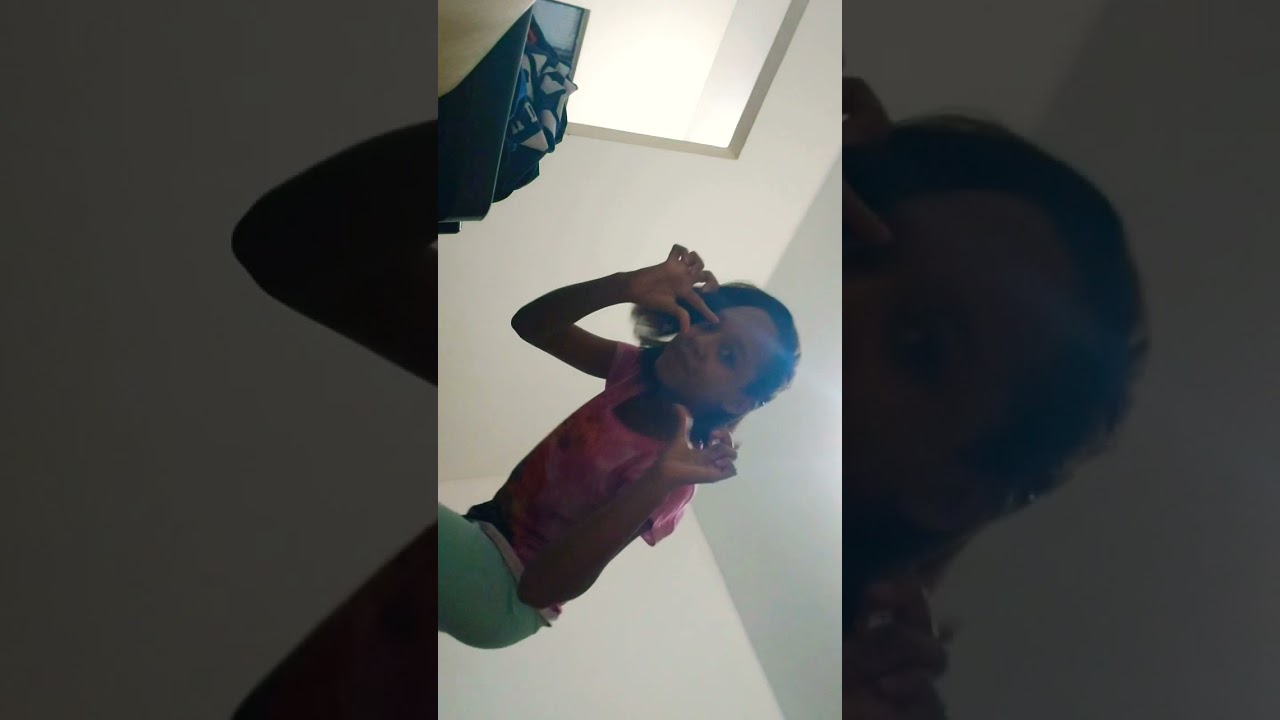 Eu dançando nada pra fazer