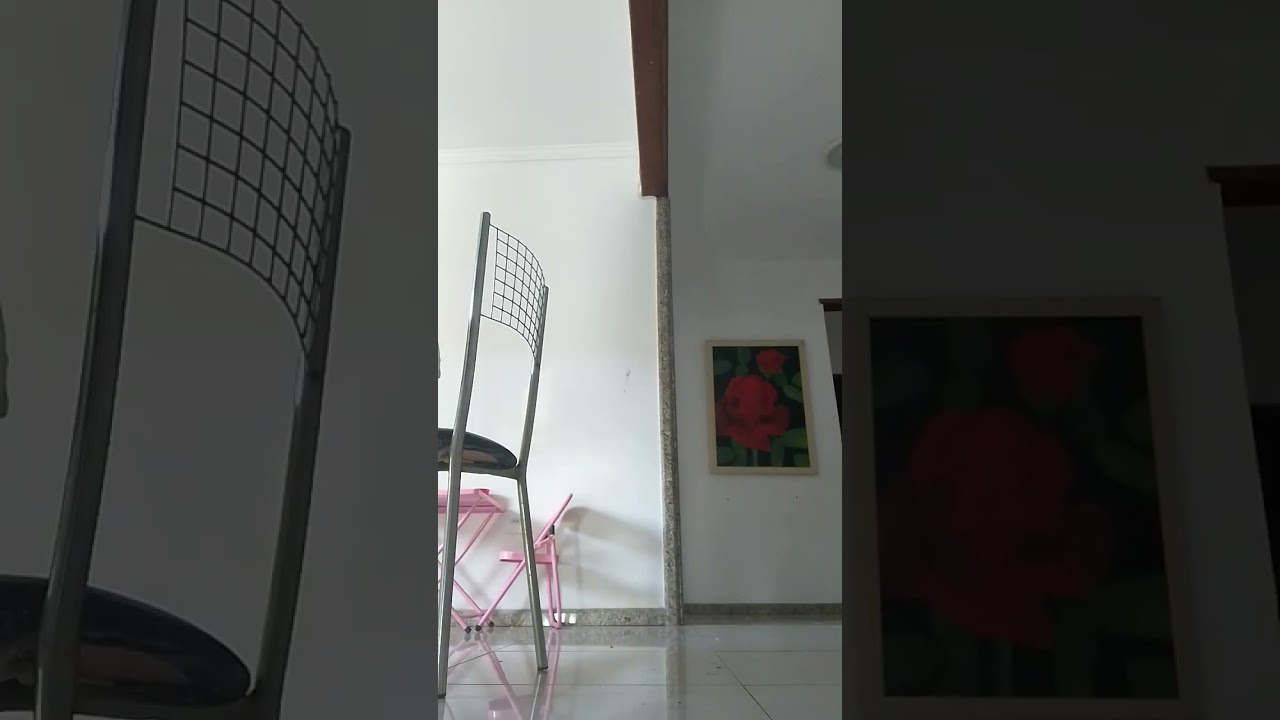 eu e a minha irmã fazendo dança escondido de meu pai