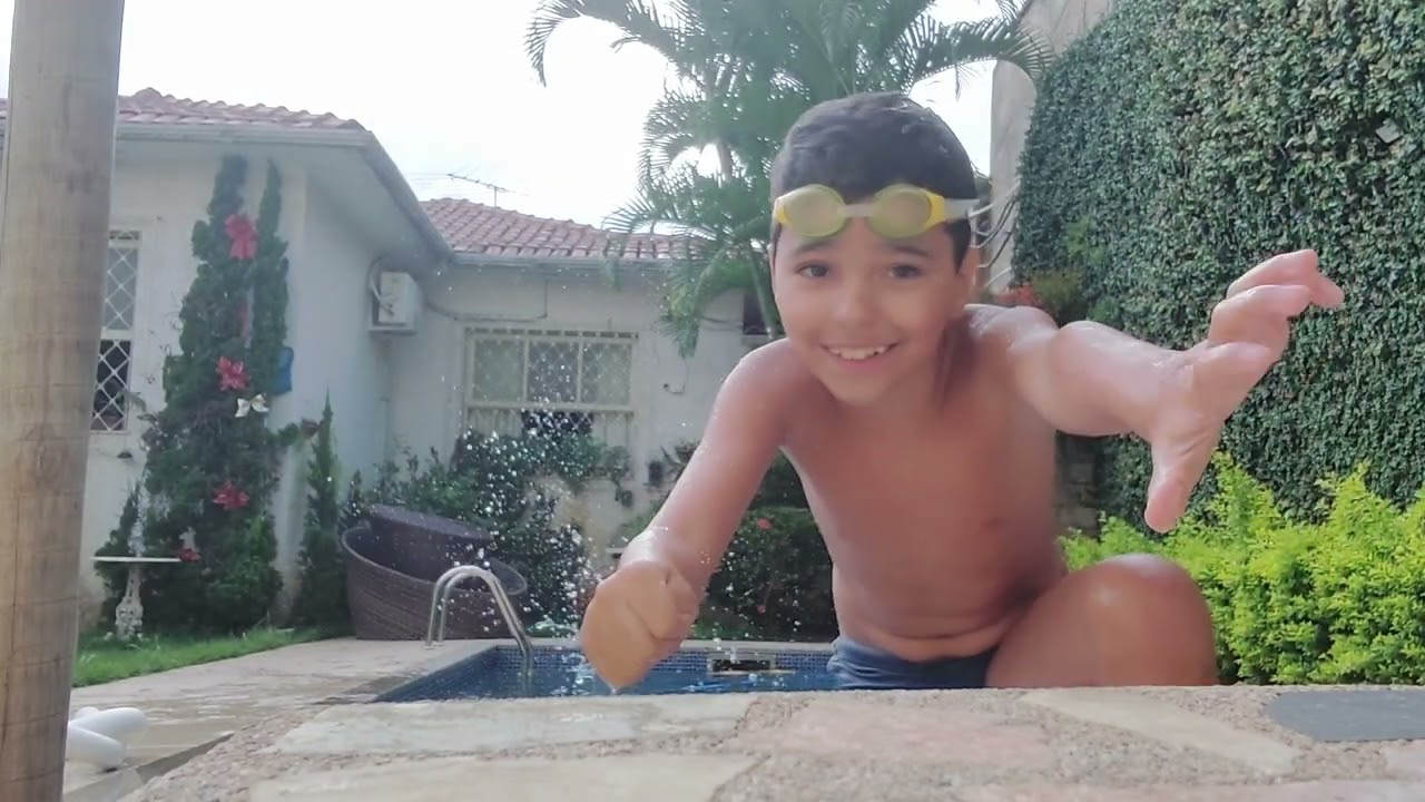 Eu fiz O DESAFIO NA PISCINA! #2