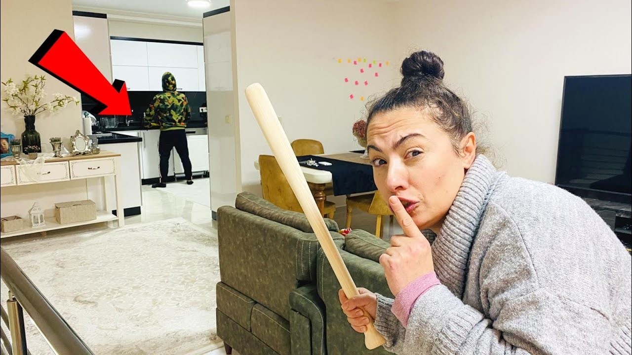 EVİMİZE HIRSIZ GİRDİ ! SOPAYLA DÖVDÜM OYUNA GEL