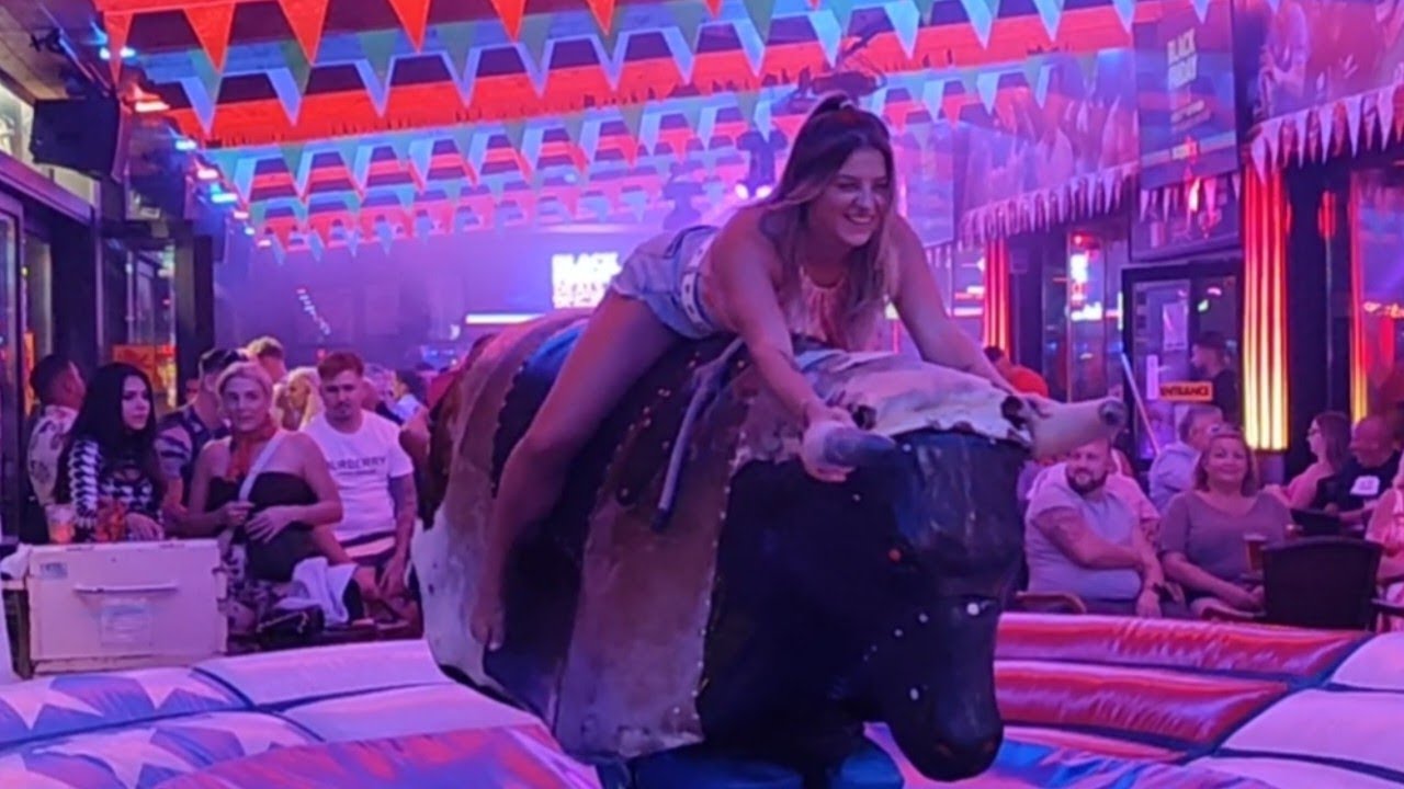 excellent mechanical bull riding November 20th 2023 in Spain 🐂🐂