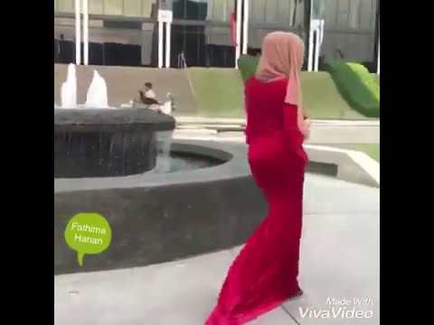 EXCLUSIVE ! hijab girl scandal walk!!!
