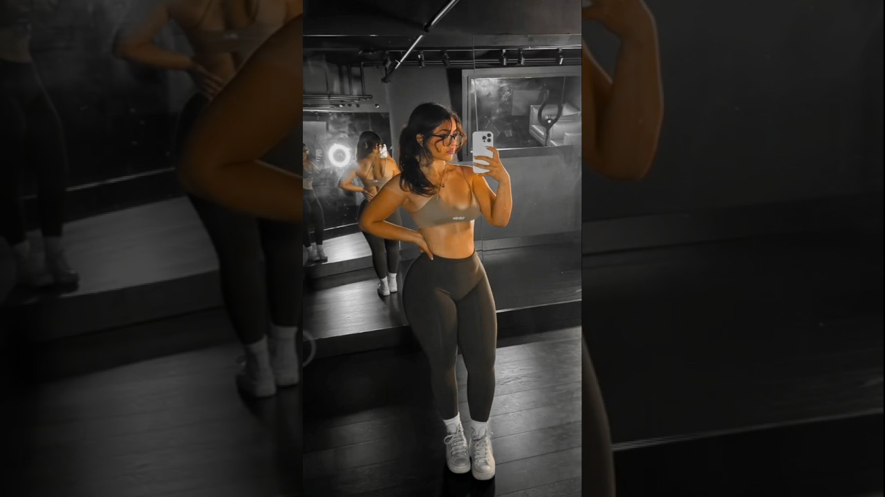Exclusive Curvy Teen Fitness Model 🔥🍓🍓 #crossfit #glutes #fitness #gymlover #model #curvy #teenagers