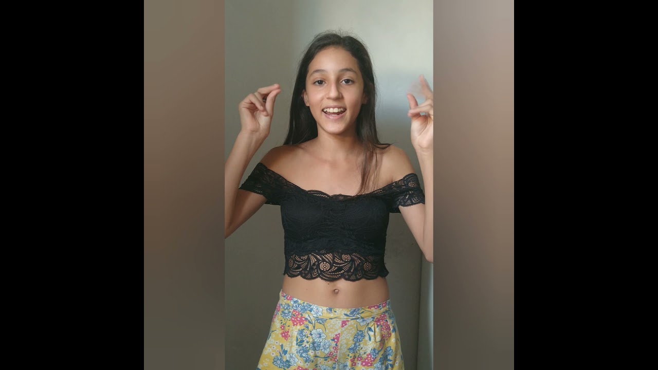 Experimentando roupas da minha irmã 💕🤭