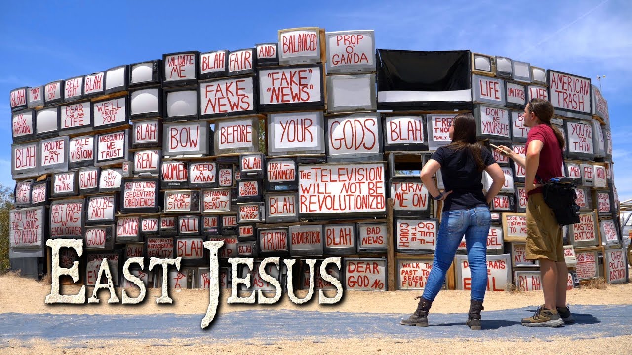 Exploring East Jesus in Slab City