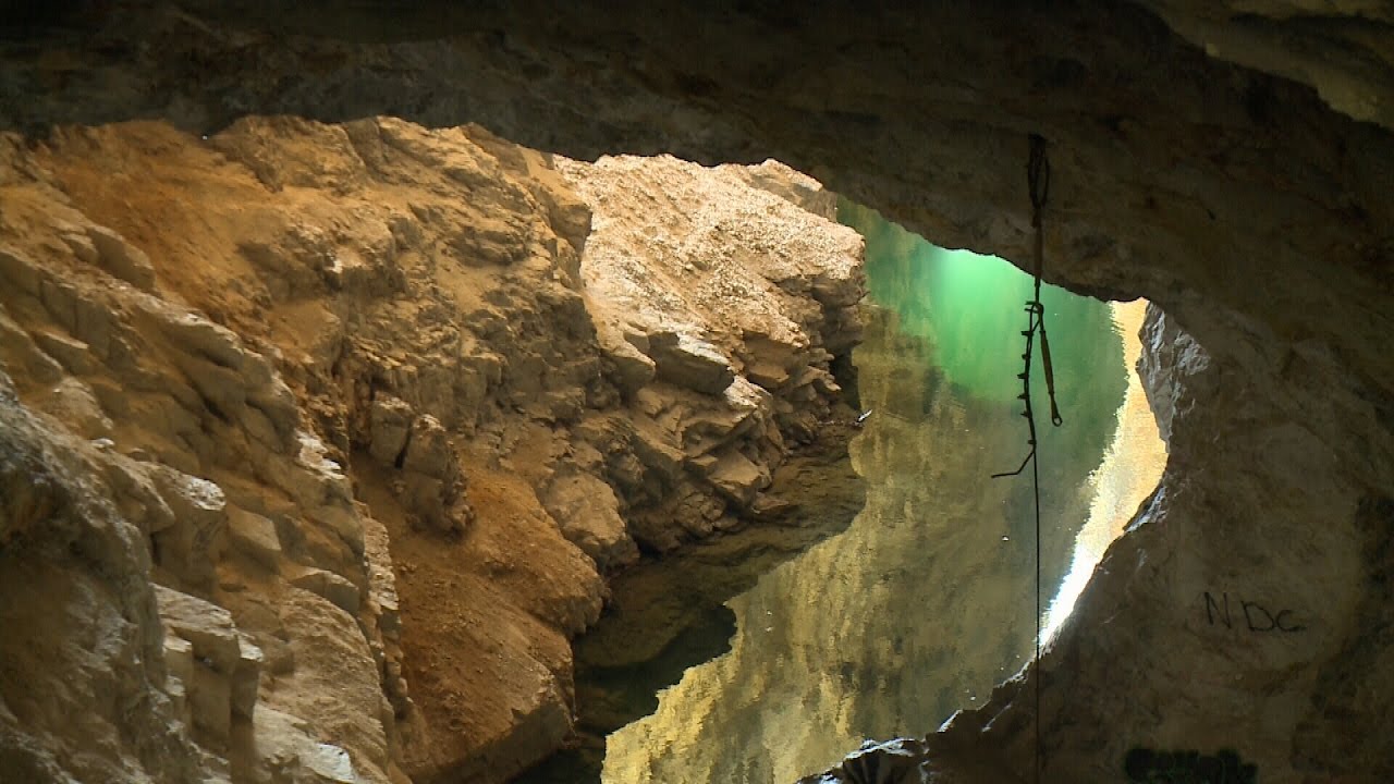 Explosive debate over what to do with abandoned Quebec mine