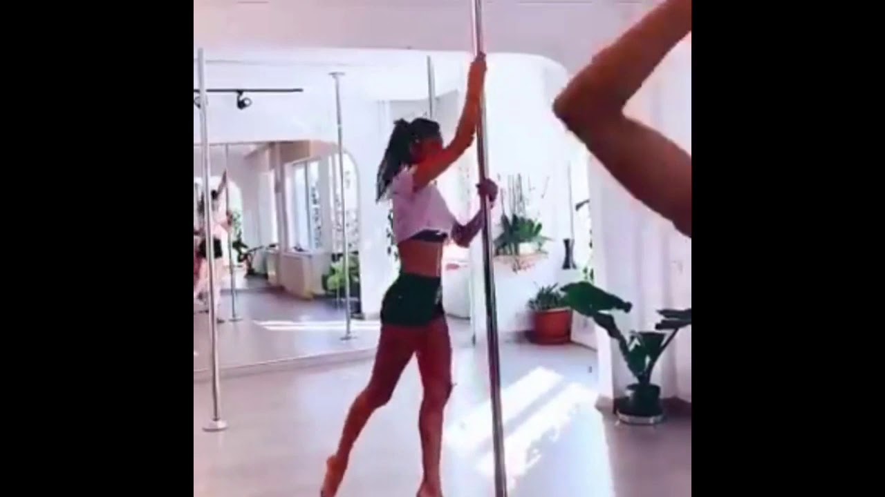 Şeyma Subaşı Direk Dansı