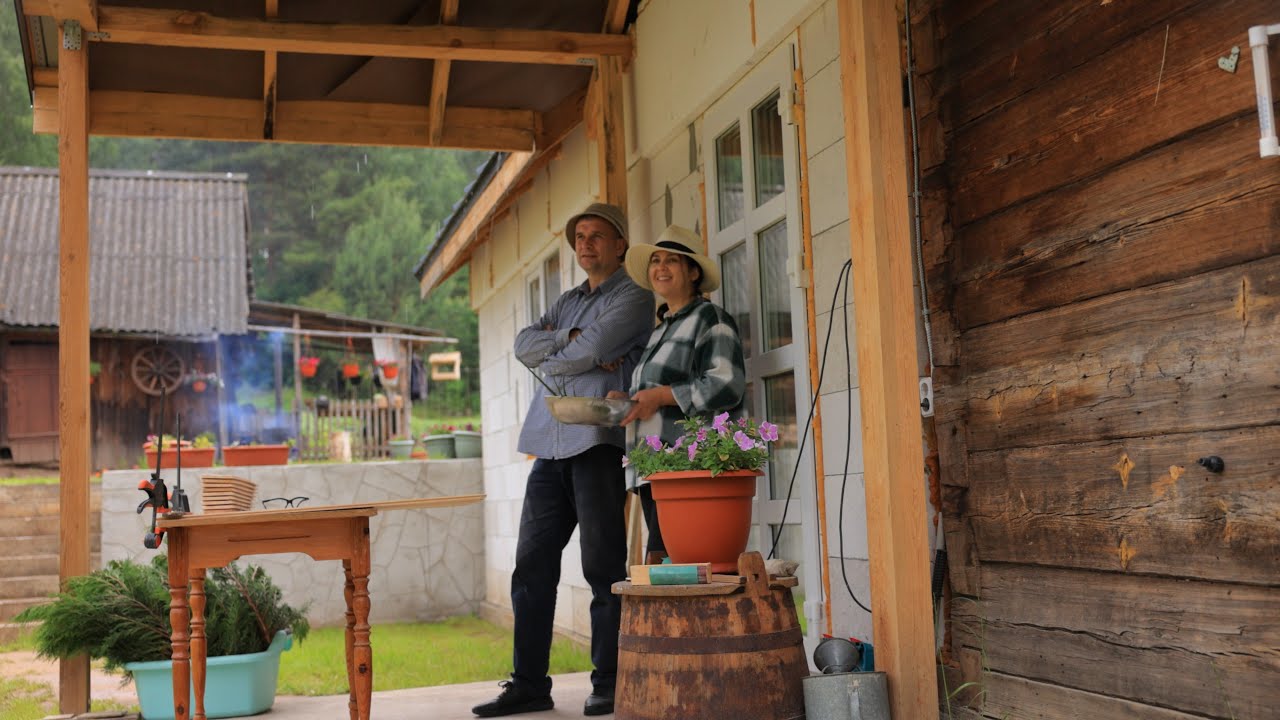 Family Life in the Country: Cooking Potatoes & Making Barn Doors