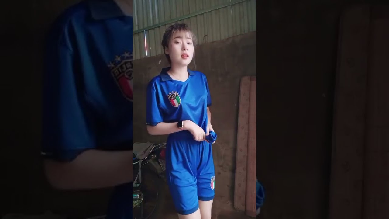 Fan mu khung thành khép kín