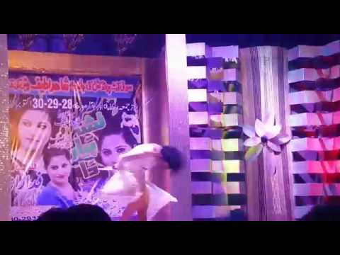Farah shah mujra song