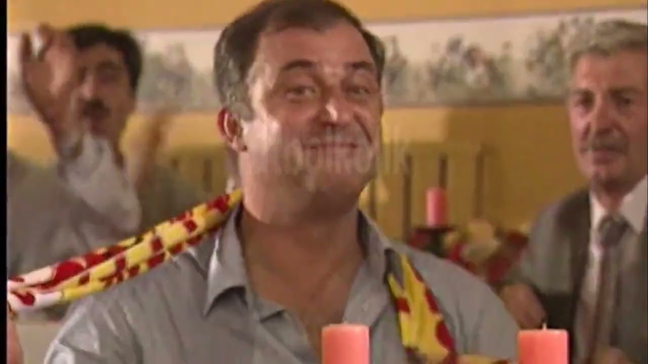 Fatih Terim - Şarkıya Eşlik Edip Dans Ediyor