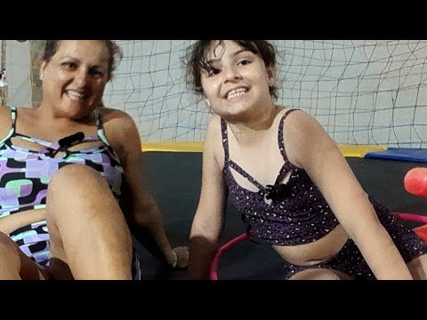 Fazendo yoga #diversão #piscinas